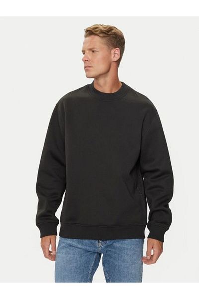 Calvin Klein Logo Tayak Crew Neck Design