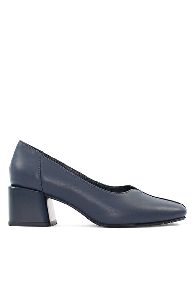 Celal Gültekin Kadın Lacivert Kısa Kalın Topuklu Deri Klasik Ayakkabı