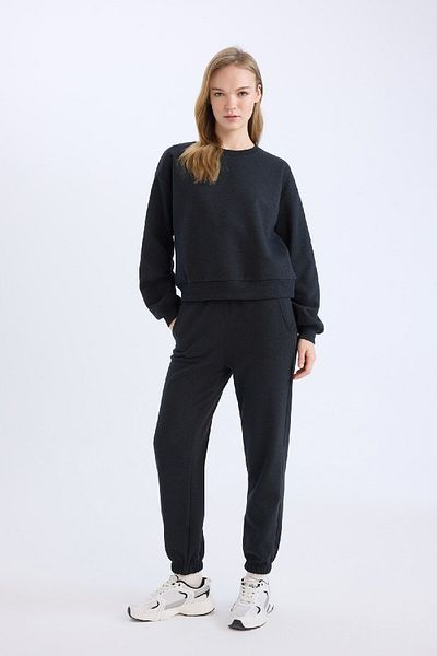 DeFacto 2-teiliges Set mit normaler Passform – Jogginghose mit dehnbarer Taille und dickem Rundhalsausschnitt D8022axns