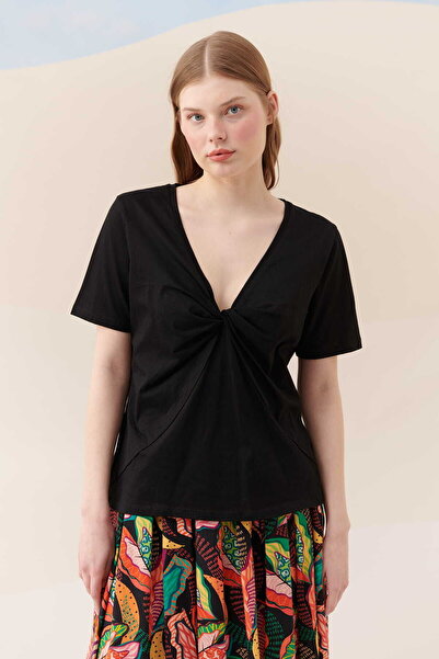 Roman Yakalı Kadın Tişört Siyah Y2254204_001