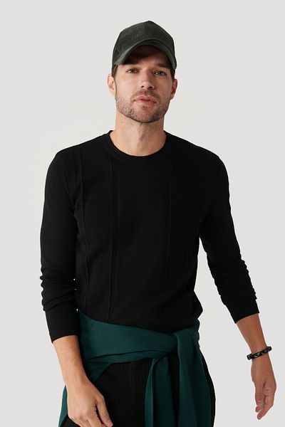 Avva Schwarzer Strickpullover aus Baumwolle mit Rundhalsausschnitt für Herren A32y5133
