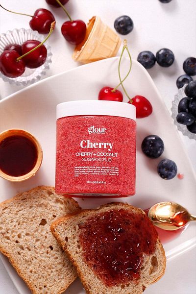 GLOUR SUGAR SCRUB CHERRY 250 ml