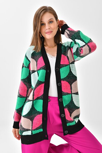 Garmi سترة نسائية سوداء بنمط أوراق الشجر - Ftz Women، بأزرار