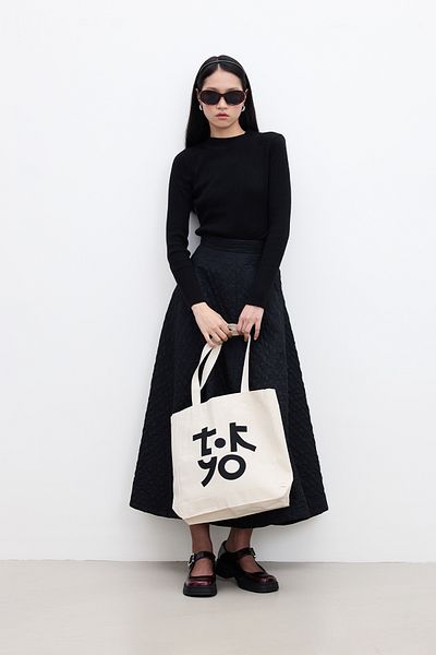 Manuka Tokyo – Stofftasche mit Aufdruck und Faltenbalg-Detail