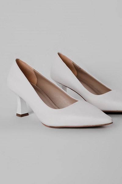 Lal Shoes & Bags Pantofi cu toc Clara pentru femei cu vârf ascuțit-alb