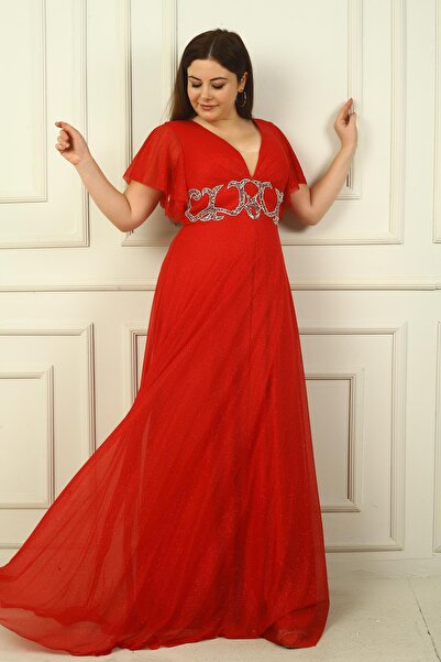 By Saygı Γυναικείο βραδινό φόρεμα με λαιμόκοψη V μπροστά πίσω με κέντημα με πέτρα με επένδυση Lurex Plus Size