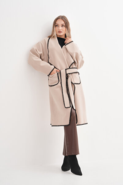 GigiTex Бежово кашмирено палто - широка кройка, дължина до коляното, джобове и колан, удобни размери 36-46