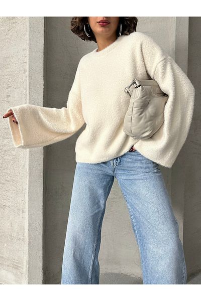 BEJNA Women's Ecru Crew Neck Oversize Soft Knitwear Sweater