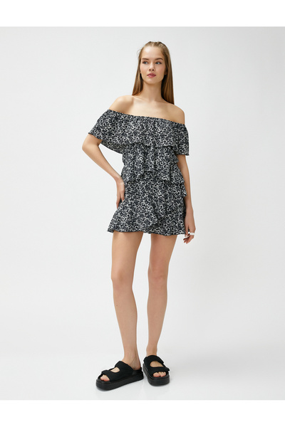 Koton Geblümter Mini-Jumpsuit mit schulterfreiem Volant und Rüschen