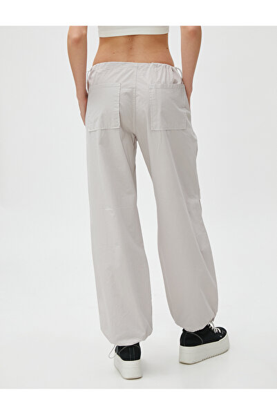 Koton Padákové kalhoty s detailem kapes a elastickým pasem a nohavičkami