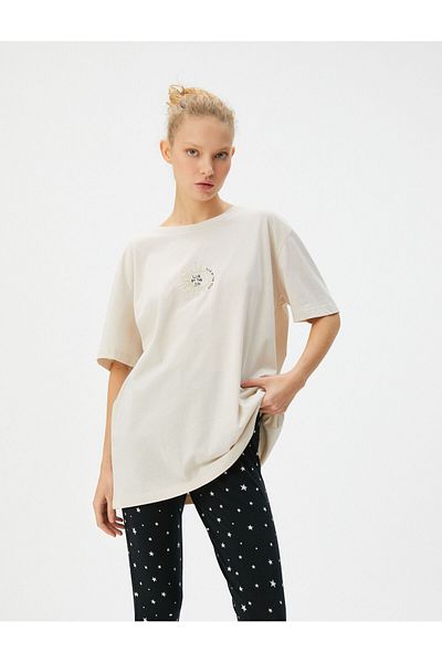 Koton Pyjama-Set mit kurzen Ärmeln und Rundhalsausschnitt, bestickt