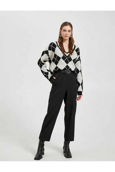 Koton V-Neck Diamond Patterned Oversize Knitwear Sweater