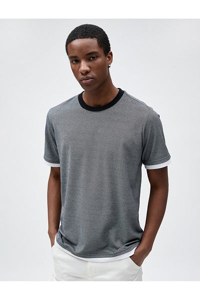 Koton Basic-T-Shirt mit Rundhalsausschnitt, kurzen Ärmeln und Layer-Detail