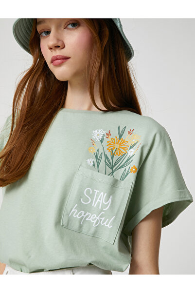 Koton Μπλουζάκι με στάμπα με λαιμόκοψη και κοντό μανίκι με λεπτομέρεια