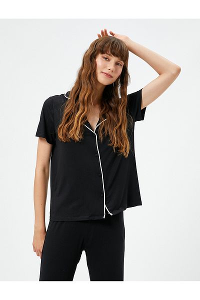 Koton Kurzärmliges Pyjama-Oberteil aus Viskose mit Hemdkragen und Knöpfen