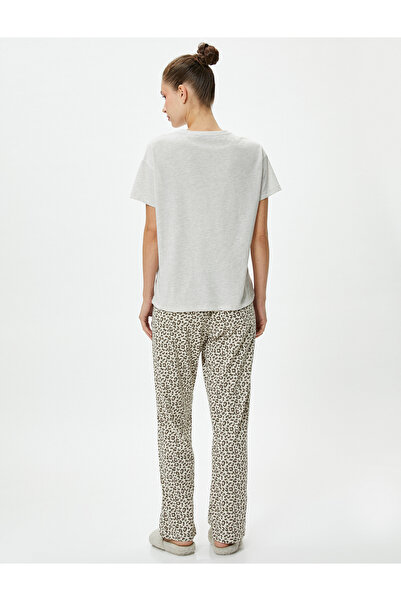 Koton Kurzarm-Pyjama-Set mit Leopardenmuster und Rundhalsausschnitt