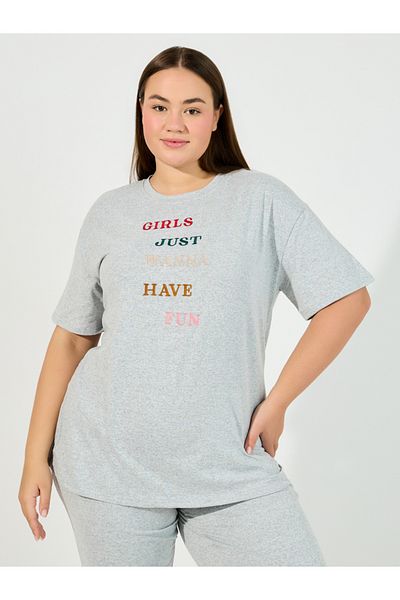 Styli Plus Size Embroidered Slogan T-Shirt & Cuffed Pyjama Set