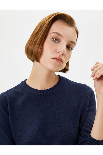 Koton Strickpullover mit Rundhalsausschnitt, langen Ärmeln, Basic-Kaschmirstruktur