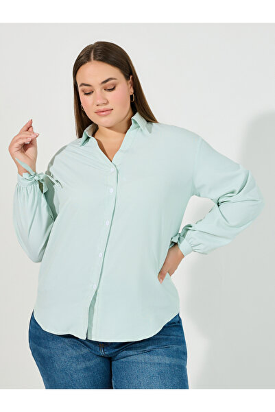 Styli Plus Size Striped Relaxed Fit Shirt with Tie-Cuff Sleeves