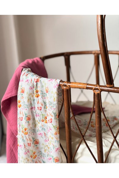 BETSY STUDIO Watercolor Floral Muslin Cover & Dried Rose 4 Layer Muslin Cover Set
