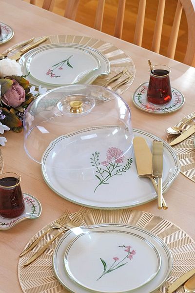 Glore Crocus Gold Gilded Glass Cake Bowl