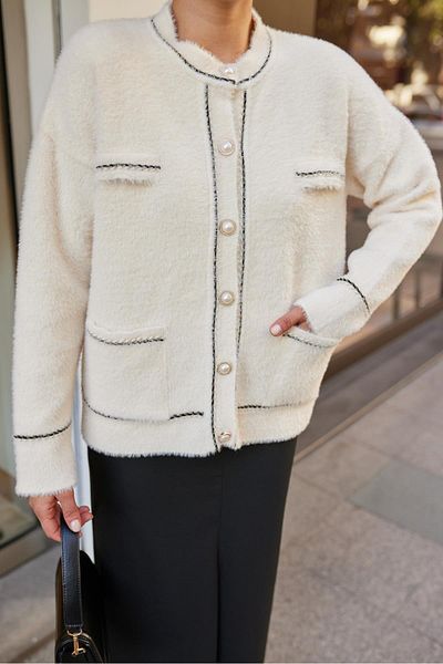 Vaveyla Ecru Pearl Button Detailed Soft Textured Cardigan
