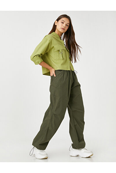 Koton قميص بأكمام طويلة وجيب أمامي وياقة الكفة الكلاسيكية المفصلة