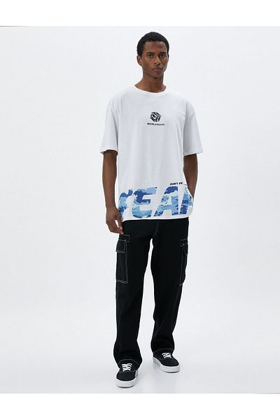 Koton T-Shirt mit Slogan-Print und Camouflage-Detail, Rundhalsausschnitt, kurze Ärmel