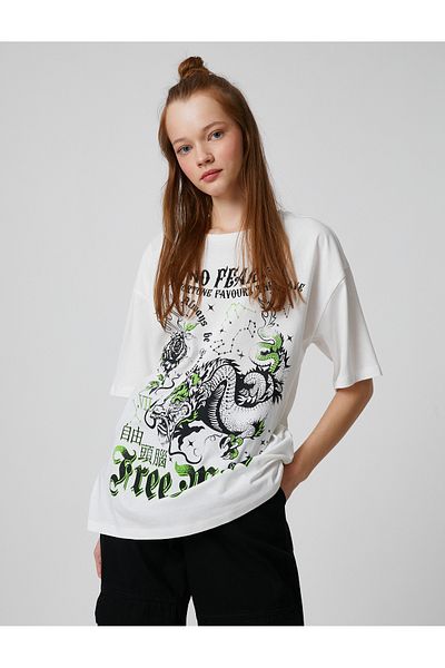 Koton Tricou oversize cu mânecă scurtă cu imprimeu în Orientul Îndepărtat și cu gâtul turn