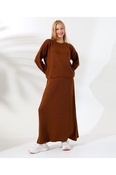 Molly Nelly Winter Women's Knitwear Set - Elastic Waist Skirt and Crew Neck Sweater