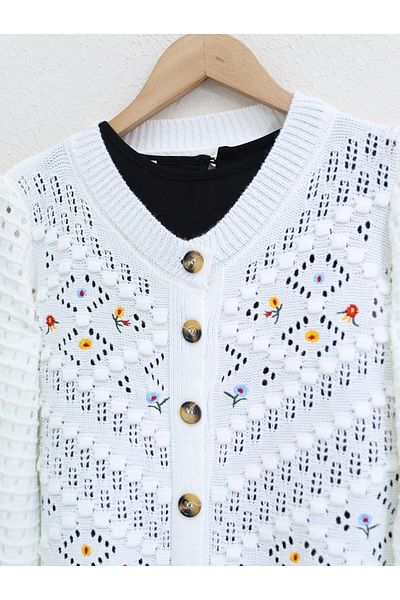 Modamorfo Strickjacke mit durchbrochenem Muster und Blumenstickereien