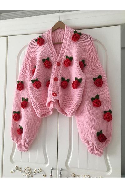 El örgüsü Cardigan de damă tricotat manual cu detalii trandafiri, cardigan floral