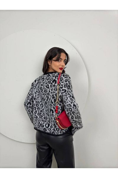 GİZONLY Women's New Season Premium Leopard Patterned Oversize Stamp Jacket