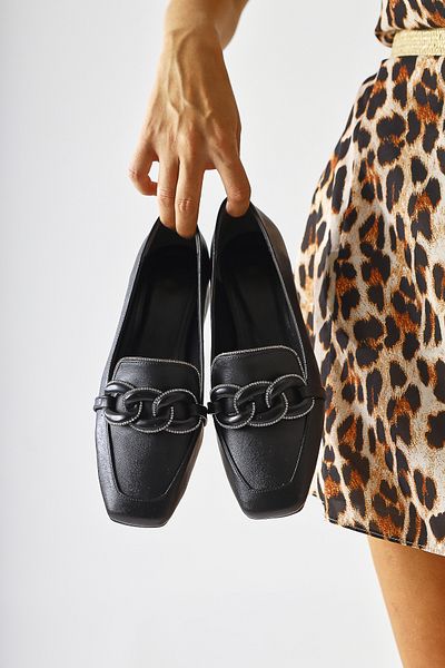 Limoya Дамски ежедневни обувки Fenna Black Buckle Detailed