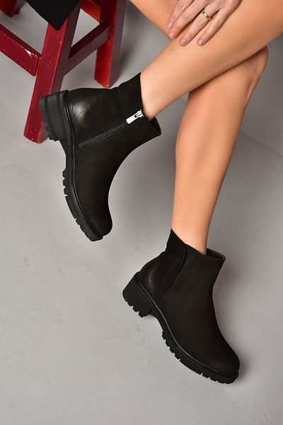Fox Shoes Ι 654011901   Μαύρα γυναικεία μποτάκια Nubuck από γνήσιο δέρμα