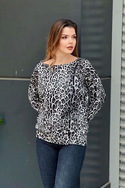 aytemas Boat Neck Leopard Print Blouse