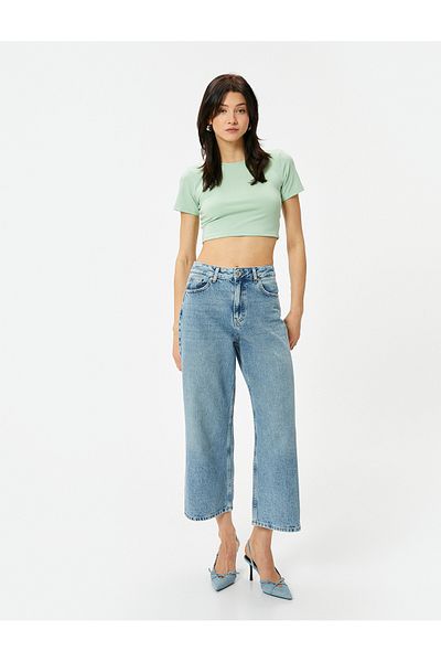 Koton Crop T-Shirt Crew λαιμόκοψη κοντό μανίκι Slim Fit