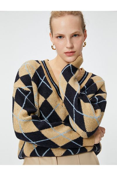 Koton V-Neck Diamond Patterned Oversize Knitwear Sweater
