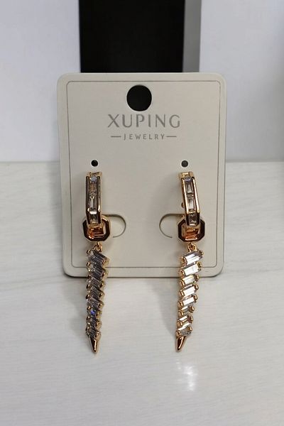 ESMERAY STEEL Superior Steel Xuping Buxus Pattern Rhinestone Rocking Earrings