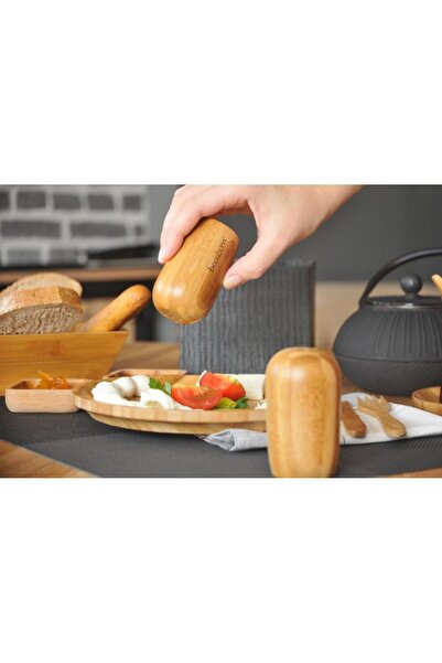 Bambum Piparo Salt and Pepper Shakers