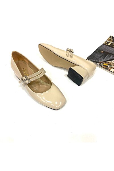 Trendy Moda Yeni Sezon Rugan Toka Detaylı 3 cm Kalın Topuklu Krem  Kadın Babet