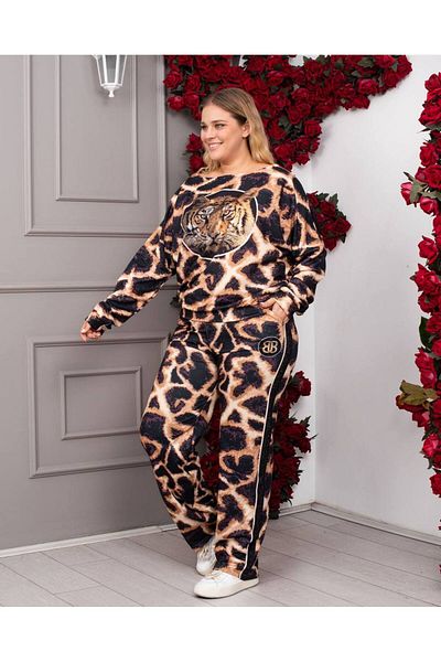 Bella Belluci بدلة ليوبارد كبيرة الحجم