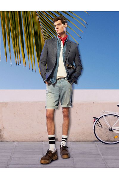 Koton Pantaloni scurți din denim rupt cu detaliu stratificat pentru picior, buzunare, nasturi