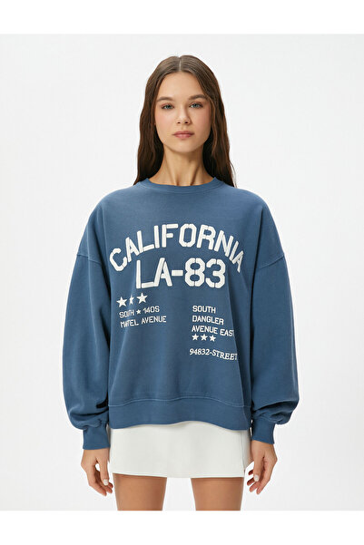 Koton Κολλεγιακό φούτερ με στάμπα με μακρυμάνικη λαιμόκοψη και άνετη εφαρμογή