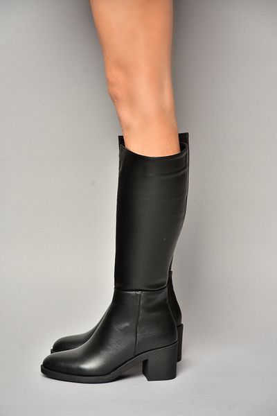Fox Shoes Τ 820076009   Μαύρα γυναικεία μποτάκια με χοντρό τακούνι