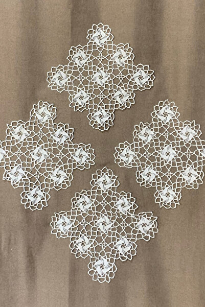 Uretti - Sariye 4648 Ручна робота, в'язана гачком, набір з 8 мереживних серветок - 19 x 19 см