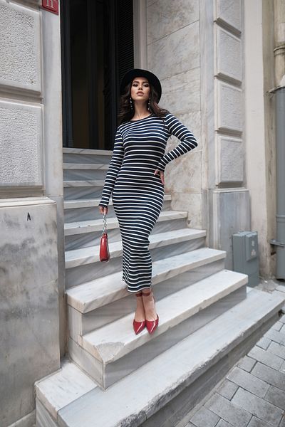 LOCH BUTİK ROCHIE DE BĂTUSĂ CU MÂNECĂ LUNGĂ MÂNECĂ MIDI cu dungi ALBASTRU ÎNCHIS