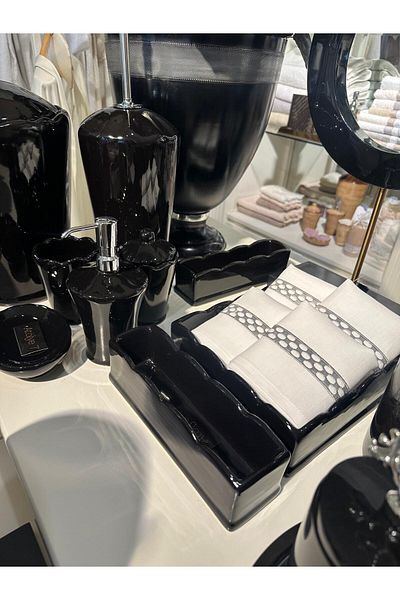 Gül Güler Black Plain Modern Towel Holder - Rectangular Design