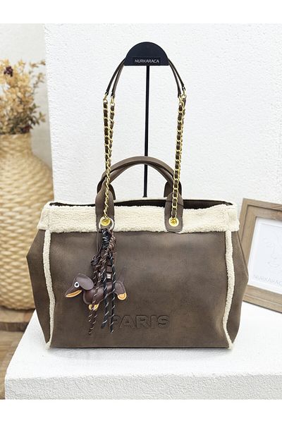 NUR KARACA 25K25096 Geantă de umăr și braț din pluș - Detaliu accesoriu
