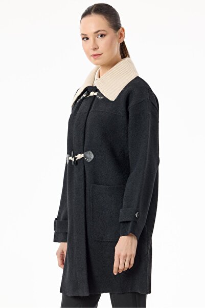 Tığ Triko Çoban Düğme Detaylı Triko Kaban SİYAH